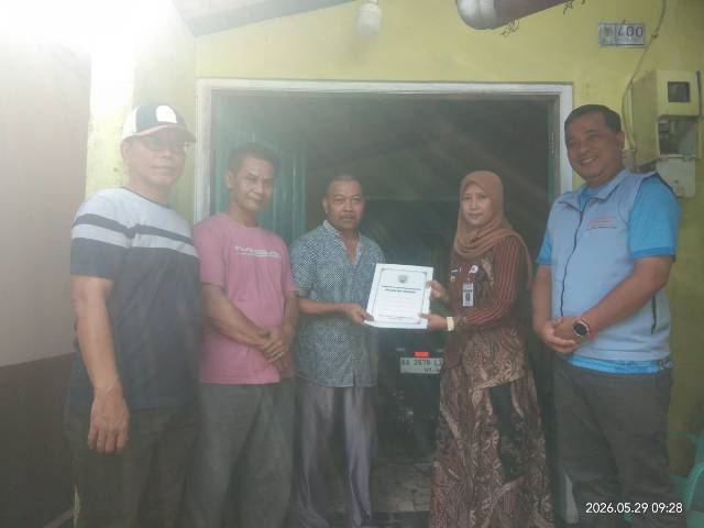 camat-leksono-meninjau-lokasi-kebakaran